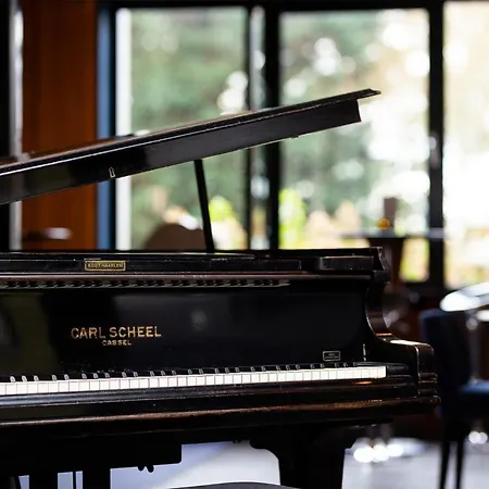 De Ruwenberg Den Bosch - 호텔 4*